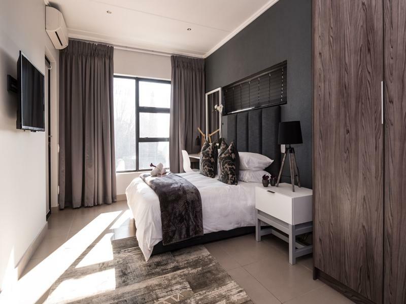 Odyssey Luxury Apartments - Back Up Generator Йоханесбург Екстериор снимка